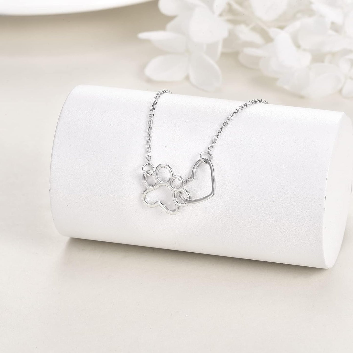 ILYA – Elegante Pfoten-Halskette aus 925er Sterlingsilber mit bezauberndem Herz-Kristallanhänger