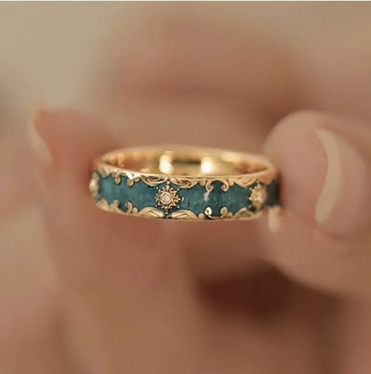 Eleganter Vintage Ring mit Eleganten Designs