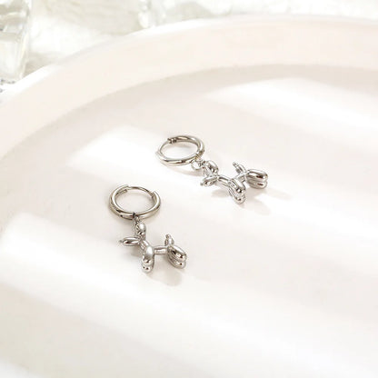 Elegant MINI Goldene Huggie-Creolen mit Verspieltem Ballonhund-Anhänger